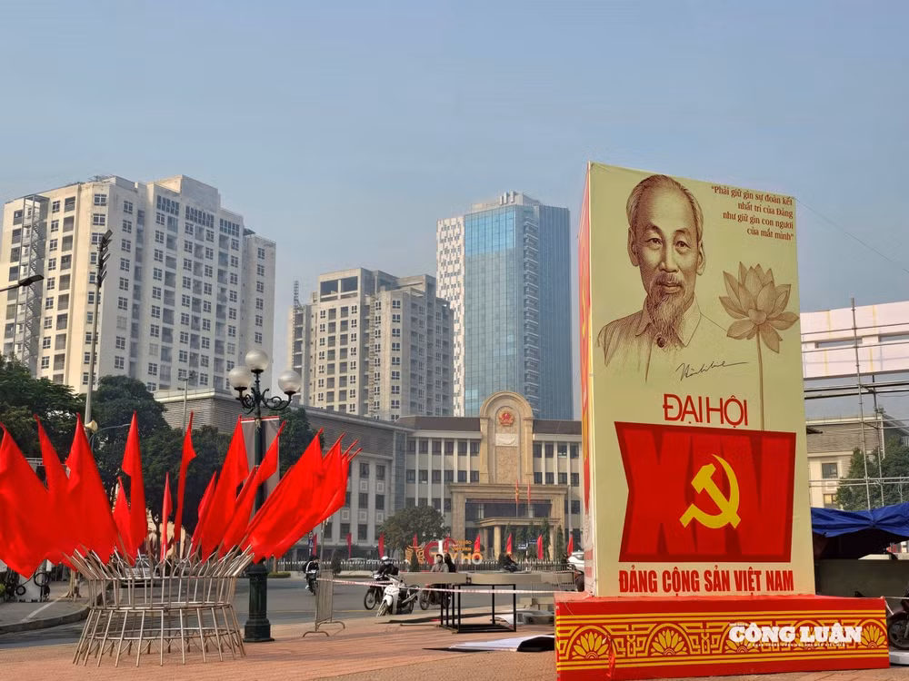 Hà Nội rợp cờ hoa đón chào Đại hội Đảng lần thứ XIV