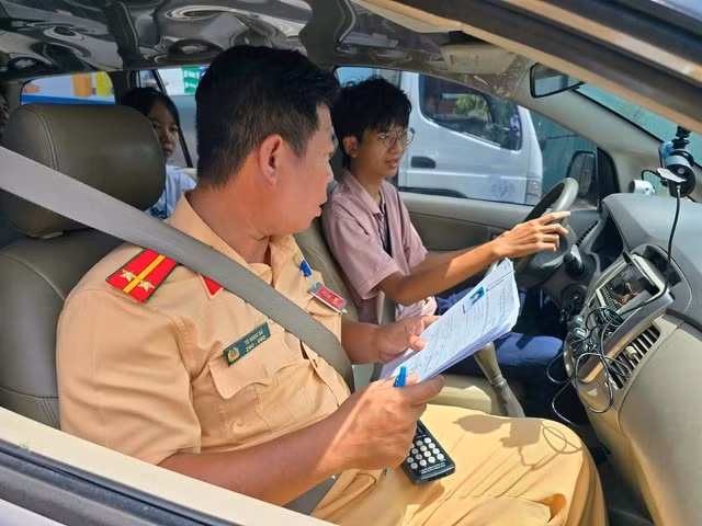 sát hạch
