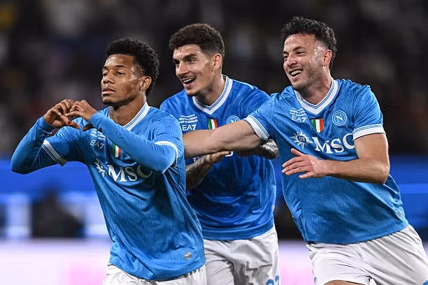 Nhận định, soi tỷ lệ Napoli vs Parma 00h30 ngày 15/1, đá bù vòng 16 Serie A