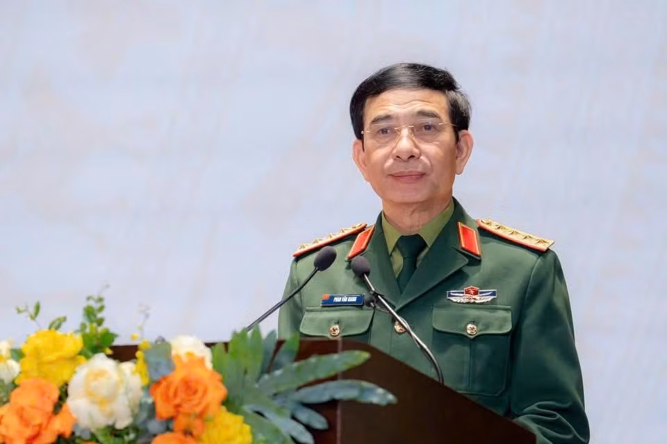 Đại tướng Phan Văn Giang – Ủy viên Bộ Chính trị, Phó Bí thư Quân ủy Trung ương, Bộ trưởng Bộ Quốc phòng phát biểu chỉ đạo Hội nghị.