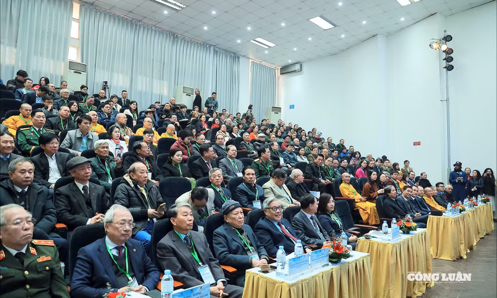 Quang cảnh hội thảo khoa học “Vương triều Trần: Tầm vóc lịch sử và giá trị thời đại”.