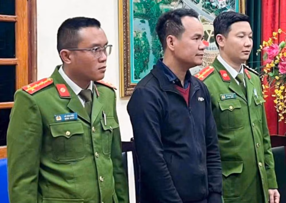 tam-giu-tai-xe-xe-khach-tu-gay-tai-nan-tren-quoc-lo-6-khien-3-nguoi-tu-vong-1-edited-1768727094024.webp