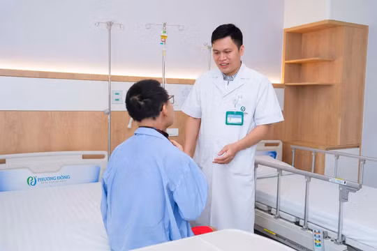 28 tuổi, bỏ điều trị ung thư, khối hạch cổ phình lên 10 cm rồi bất ngờ thu nhỏ 80%