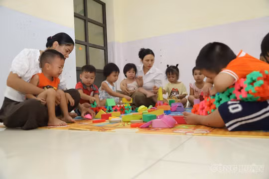 Sau sắp xếp trường học, hiệu trưởng trở lại đứng lớp: 'Các thầy cô vì việc chung'
