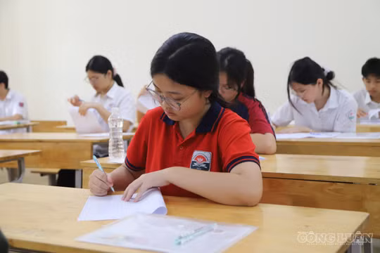 Yêu cầu 34 tỉnh, thành đảm bảo mọi học sinh trượt lớp 10 vẫn được đi học