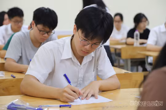 Tối nay 19/6, Hà Nội công bố đồng thời điểm thi, điểm chuẩn vào lớp 10 công lập năm học 2026 - 2027