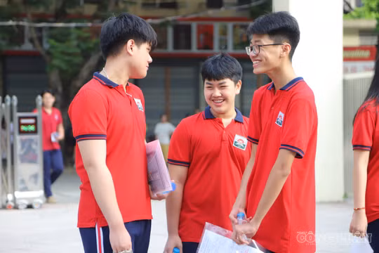 Trường đầu tiên chốt điểm chuẩn lớp 10 năm 2026, có lớp tăng tới 3,25 điểm