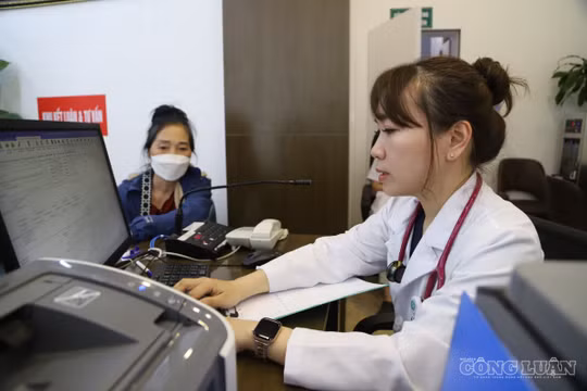 Từ 10/7: Bệnh viện bắt buộc công khai các chương trình thuốc miễn phí cho người bệnh
