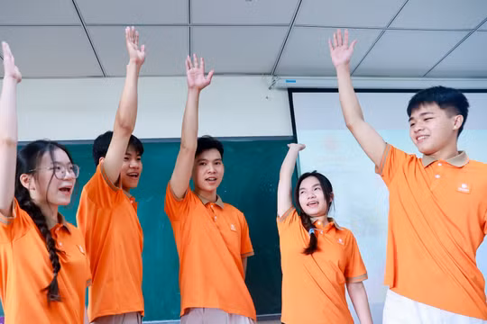 Tân sinh viên 15 nhóm ngành được xét học bổng đến 5,5 triệu đồng mỗi tháng