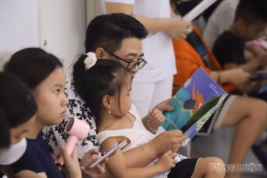 Cúm mùa tăng vọt, trẻ nhập viện ở Huế gấp 3 lần trong tháng