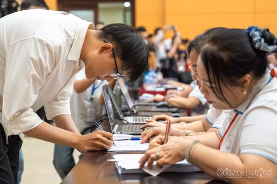 Thủ khoa bác sĩ nội trú Đại học Y Hà Nội chọn chuyên ngành Sản phụ khoa