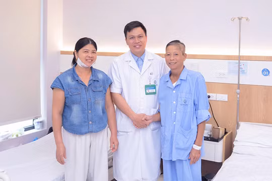 Ung thư thực quản giai đoạn cuối, người đàn ông 62 tuổi từng bước hồi phục sau 10 ngày