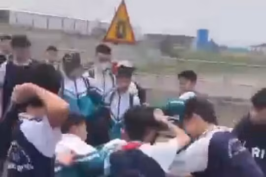 Kỳ thị vùng miền: Câu chuyện nhỏ nhưng để lại hệ lụy dài trong môi trường học đường