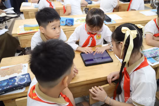 Phụ huynh không còn phải 'nhắm mắt' đăng ký lớp tăng cường, hết thời 'không ép nhưng ai cũng học'