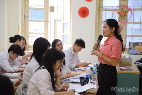 Đưa tiếng Anh thành ngôn ngữ thứ hai, trường học sẽ được đánh giá theo 3 mức độ