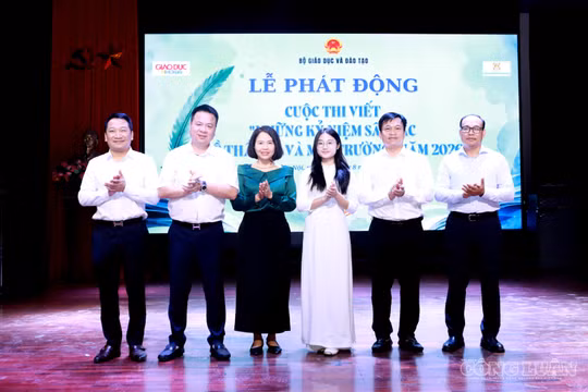 15 năm lưu giữ những ký ức không phai về thầy cô, mái trường
