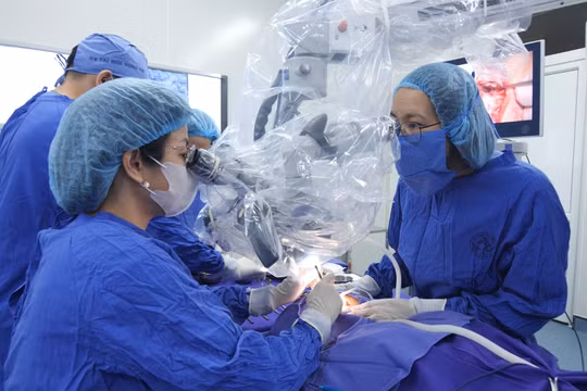 Từ triệu chứng chảy dịch tai, phát hiện khối bệnh tích phá hủy xương ở bé 12 tuổi