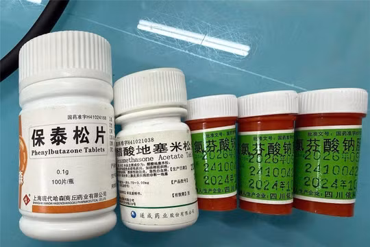 Tin vào thuốc 'truyền miệng' trên mạng , người phụ nữ 72 tuổi nguy kịch vì hoạt chất đã bị cấm hơn 20 năm
