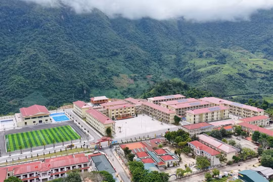 Chạy đua hoàn thiện 108 trường nội trú vùng biên trước ngày khai giảng