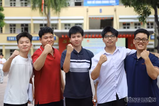 Công thức tính điểm xét tốt nghiệp THPT 2026: Điểm thi chiếm 50%, học bạ chiếm 50%