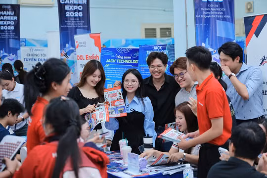 Tốt nghiệp xuất sắc nhưng trượt phỏng vấn xin việc 10 lần, Bộ GD&ĐT cảnh báo lạm phát điểm, không hạ chuẩn để tăng thành tích