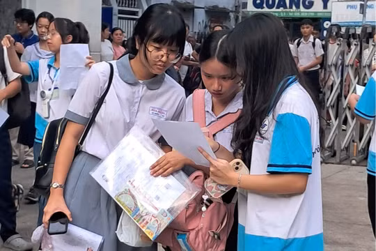 Gần 11.000 thí sinh bước vào cuộc đua lớp 10 trường chuyên, có lớp chọi tới 1/15