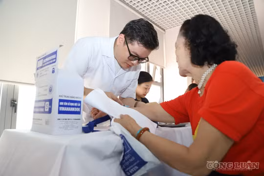 10 địa phương thí điểm khám chữa bệnh từ xa