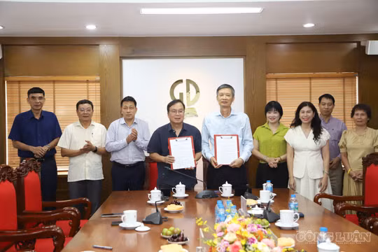 Chung tay xây dựng hệ sinh thái học liệu số chất lượng cao cho giáo dục Việt Nam