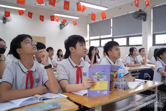 Năm học mới của học sinh cuối cấp: Kỳ thi phía trước, áp lực phía sau