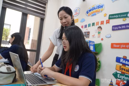 Giáo viên THPT có thể phải dạy thêm 2 tiết mỗi tuần