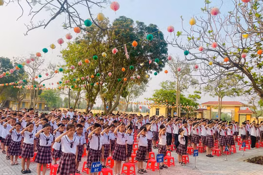 Xôn xao thông tin giáo viên THCS ra đề thi cho học sinh lớp 5 ở Nghệ An