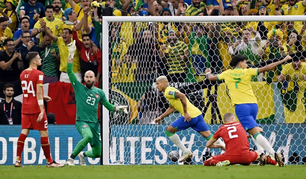 richarlison toa sang brazil thang serbia 2 0 o tran ra quan world cup 2022 hinh 4