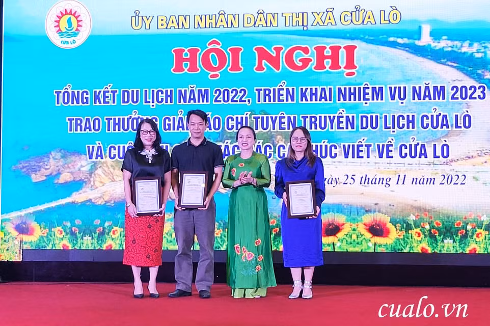 trao thuong giai bao chi va cuoc thi sang tac cac ca khuc viet ve cua lo hinh 1