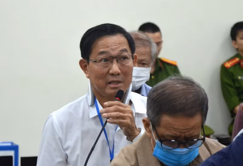 cuu thu truong bo y te cao minh quang bi tuyen phat 30 thang tu treo hinh 1
