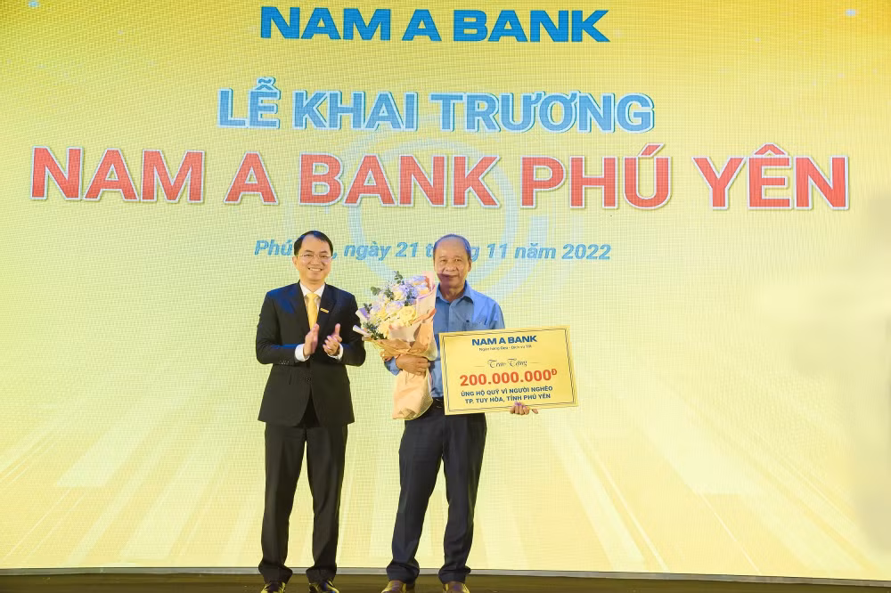 dap ung nhu cau giao dich cuoi nam nam a bank them diem kinh doanh hinh 3