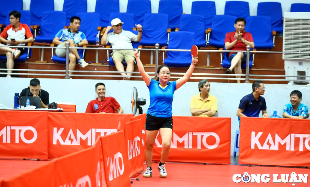 nhung bong hong to diem giai bong ban cup hoi nha bao viet nam lan thu xv hinh 8