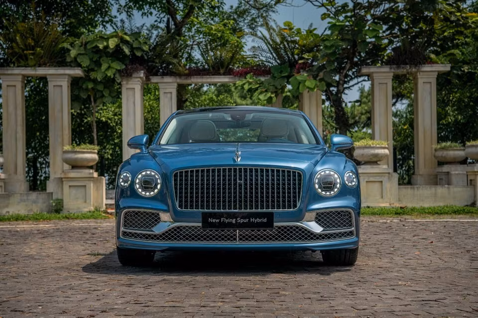 bentley flying spur hybrid ra mat tai viet nam gia tu 168 ty dong hinh 7