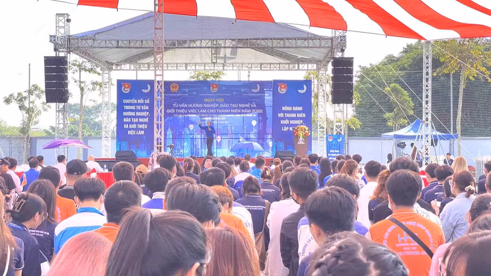 ngay hoi tu van huong nghiep dao tao nghe va gioi thieu viec lam cho thanh nien nam 2022 hinh 1