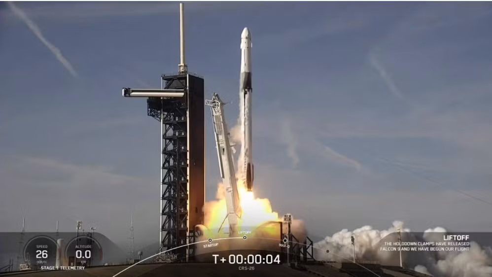 spacex van chuyen hat giong ca chua den tram vu tru quoc te hinh 1