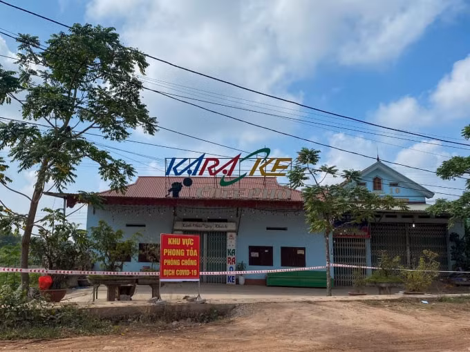 khoi to vu an hinh su lien quan quan karaoke hoat dong chui lam lay lan dich covid 19 hinh 1