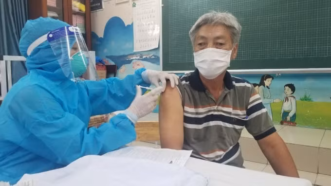 khan truong hoan thien chien luoc tong the ve phong chong dich benh covid 19 hinh 1