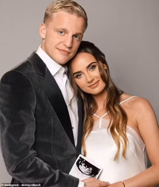 van de beek don tin vui truoc tran mu dai chien voi man city hinh 1