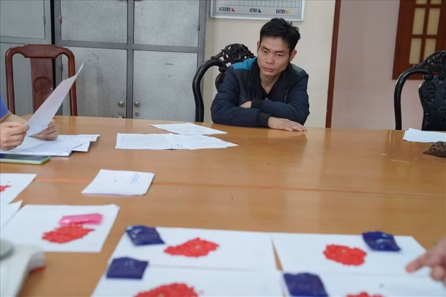 bat doi tuong mang ma tuy tu thanh hoa ve dia ban tinh tieu thu hinh 1