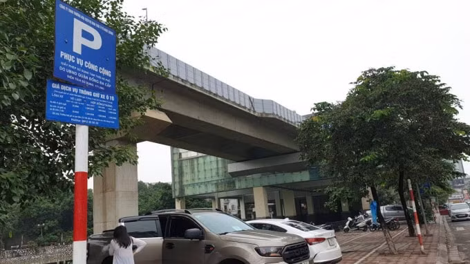 mien phi trong xe cho hanh khach trai nghiem tau dien cat linh ha dong hinh 1