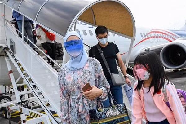 malaysia phat hien hai ca nhiem bien the ay42 dau tien hinh 1