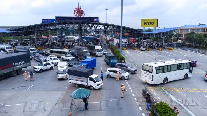 Các doanh nghiệp kinh doanh vận tải sớm hoàn thành thủ tục để được cấp giấy nhận diện phương tiện ưu tiên đi trên 