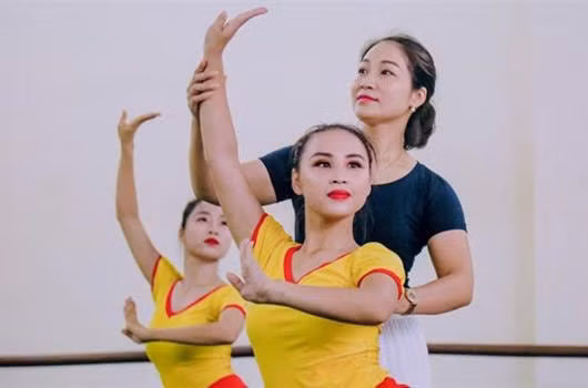 cho phep cac truong nghe thuat day chuong trinh giao duc thuong xuyen hinh 1