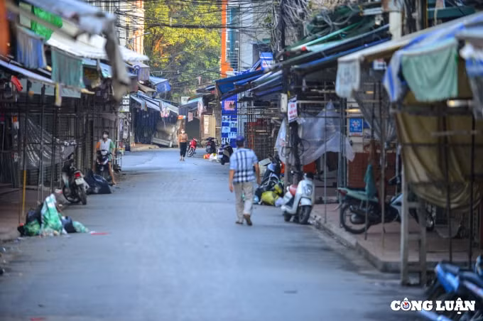 ha noi gian cach 1 xa co khoang 19000 dan dong cua cho vai ninh hiep hinh 8