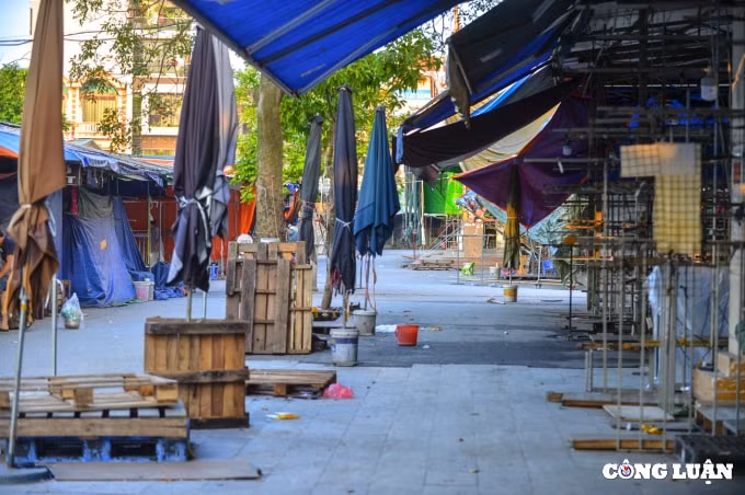 ha noi gian cach 1 xa co khoang 19000 dan dong cua cho vai ninh hiep hinh 7