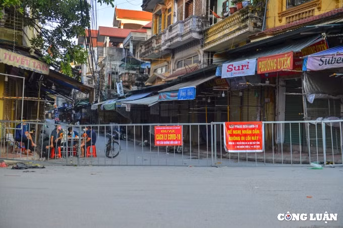 ha noi gian cach 1 xa co khoang 19000 dan dong cua cho vai ninh hiep hinh 5